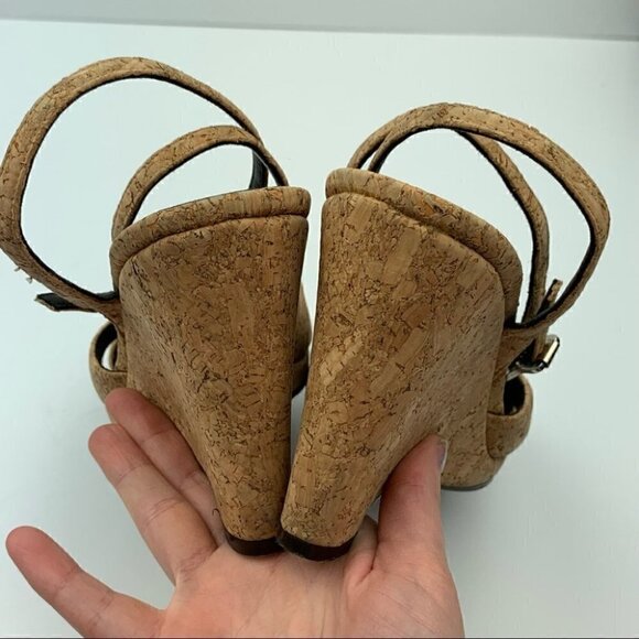 Donald j Pliner heels size 8.5 tan cork wedges - Picture 7 of 13